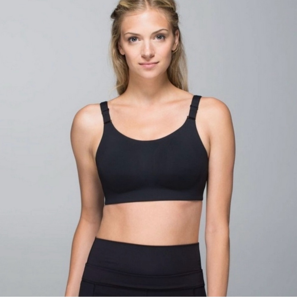 Lululemon Booby Bracer Sports Bra